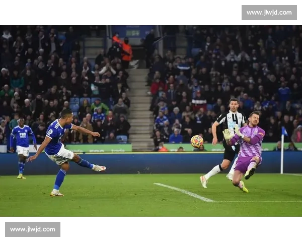 曼联对阵莱斯特城精彩录像回顾红魔攻防全景解析英超焦点之战战术细节复盘 曼联对阵莱斯特城精彩录像回顾红魔攻防全景解析英超焦点之战战术细节复盘